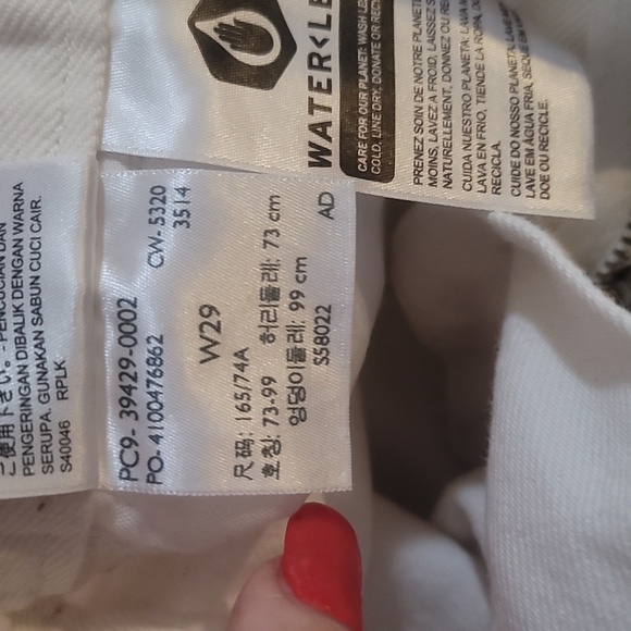 Levi's White high rise Pleated denim mom Shorts clean sweep 29 - Picture 7 of 9